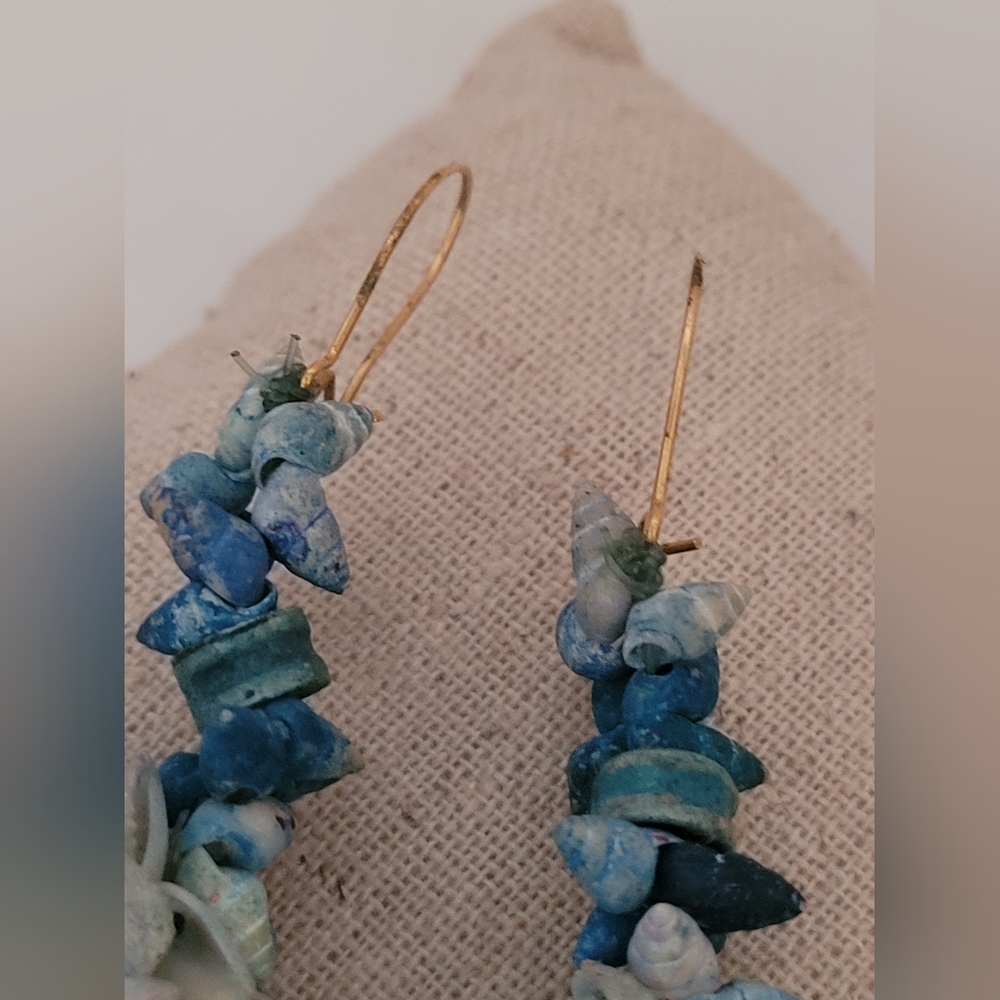 Handcrafted Shell drop earrings - Picture 4 of 6